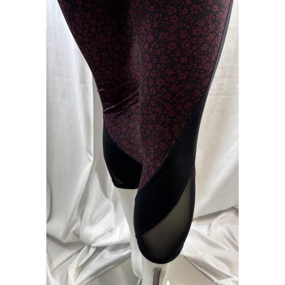 Gap GapFit Gspeed Mesh Floral Capri leggings, Burgundy Black, Sz: M, 73-06 - Picture 4 of 16
